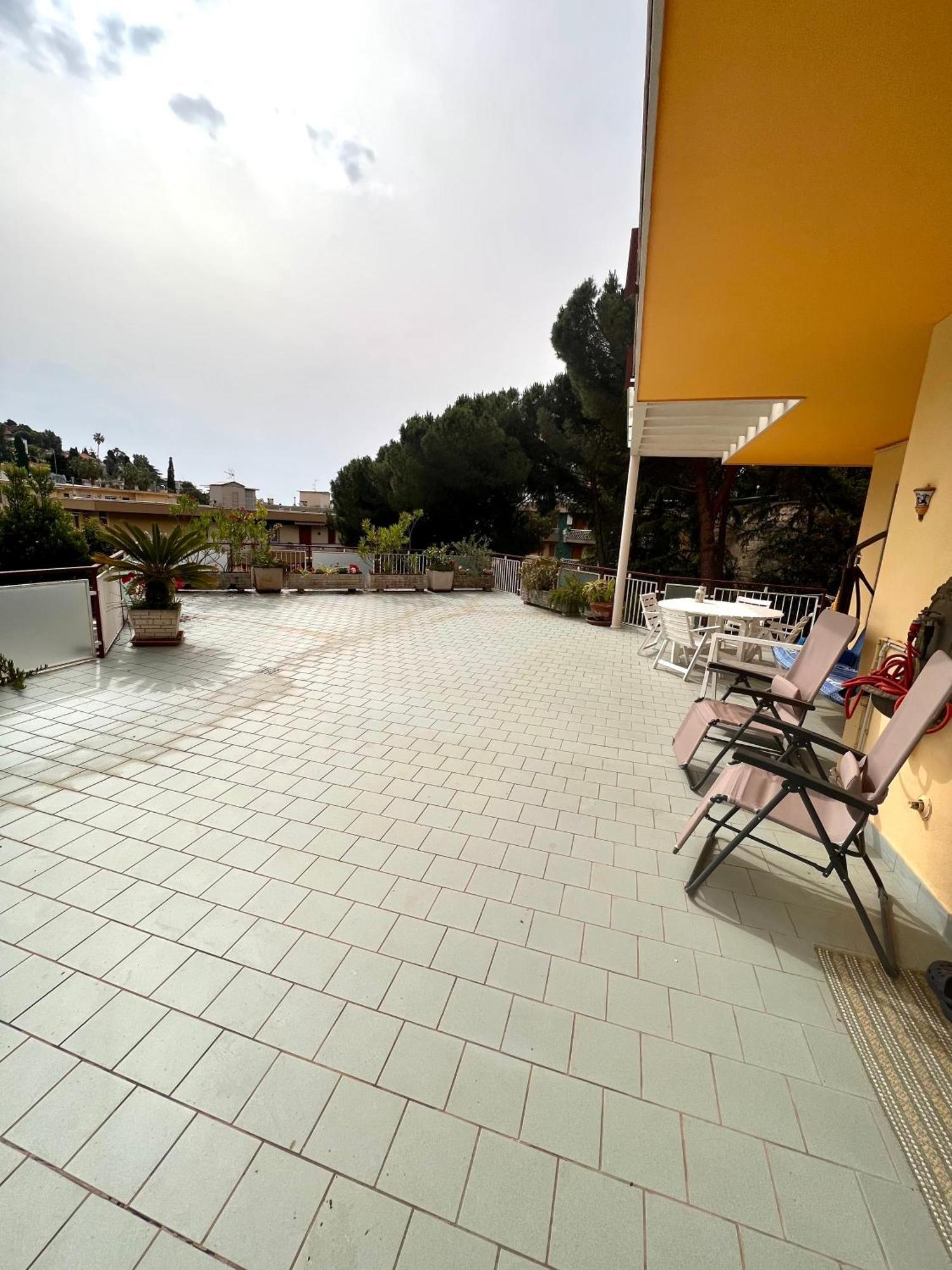 Sanremo Apartment Free Parking And Air Conditioner Exterior photo